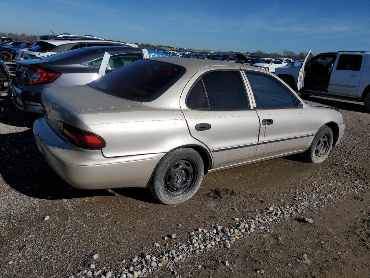 Geo Prizm 1995 — 4