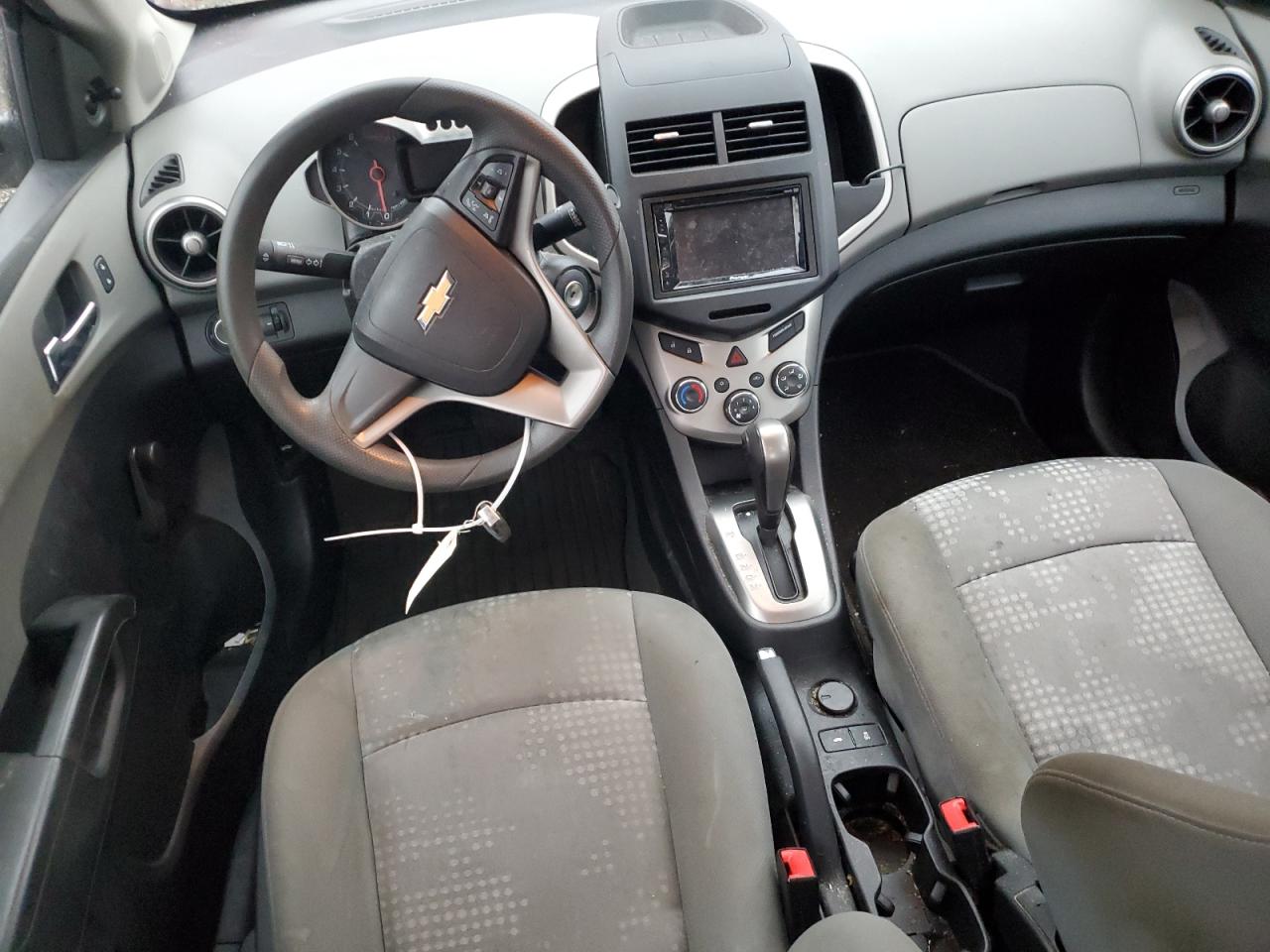 Chevrolet Sonic 2014 — 9