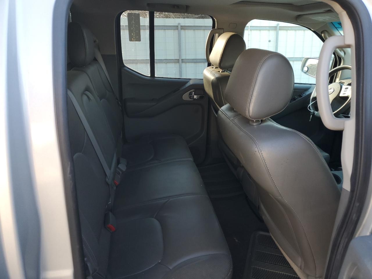 Nissan Frontier C 2007 — 11