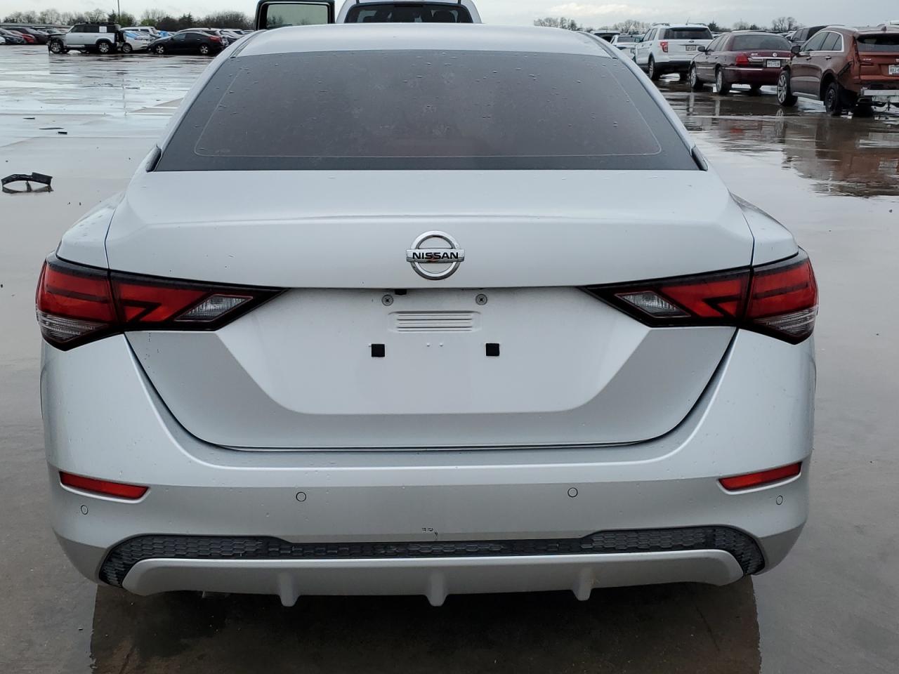 Nissan Sentra 2020 — 7