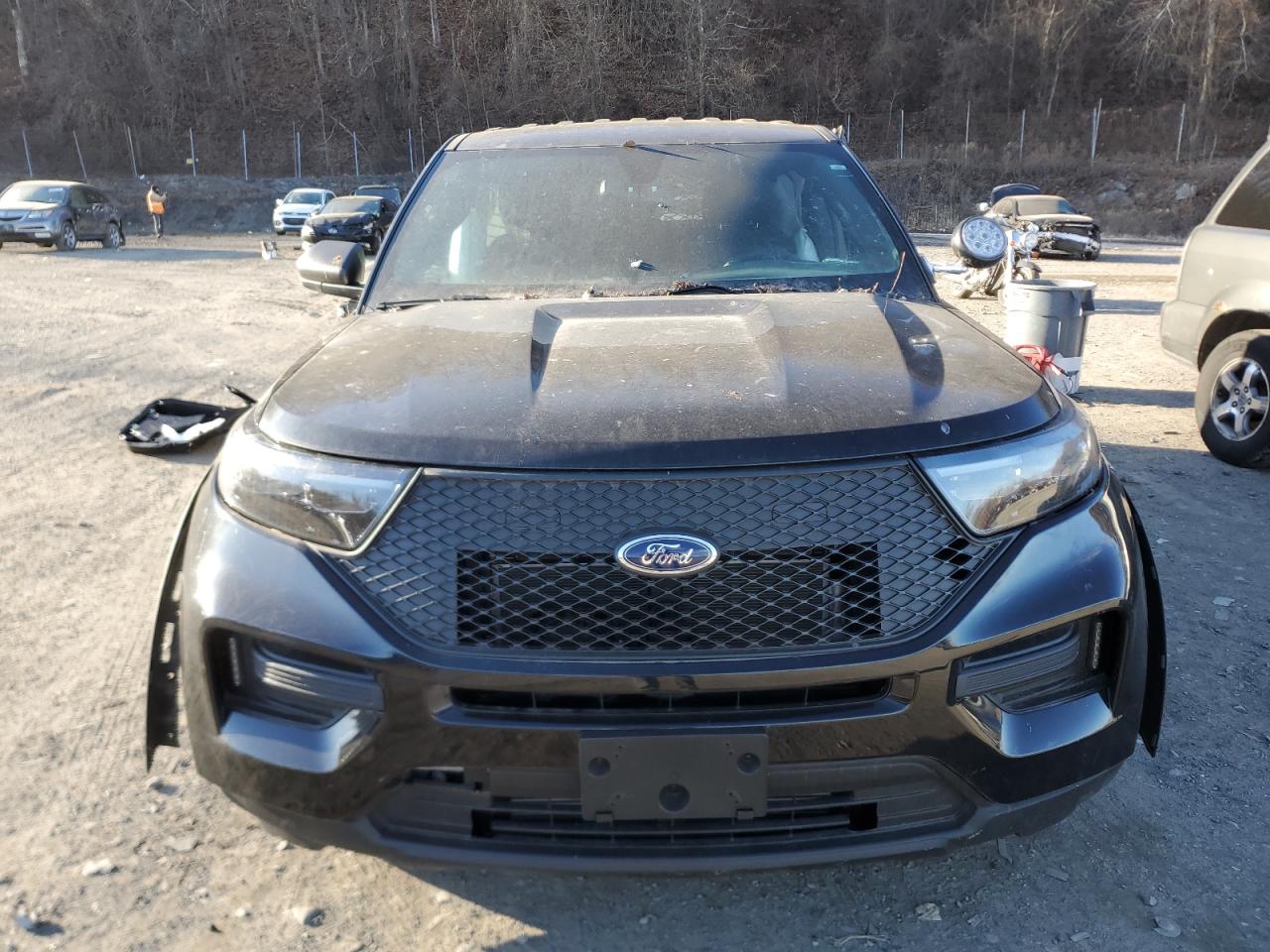 Ford Explorer 2022 — 6