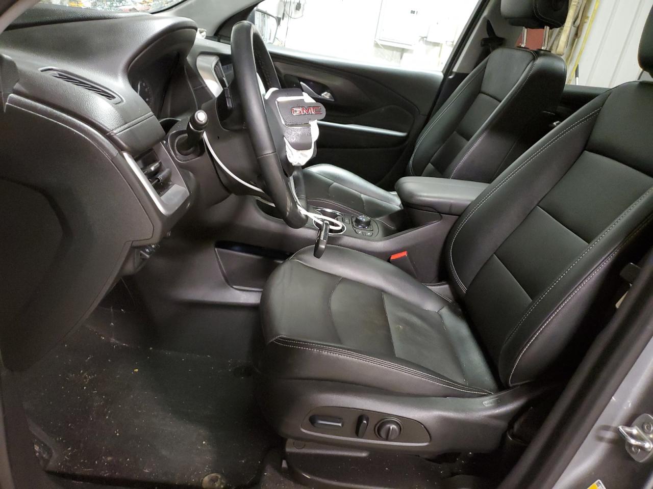 GMC Terrain 2023 — 8
