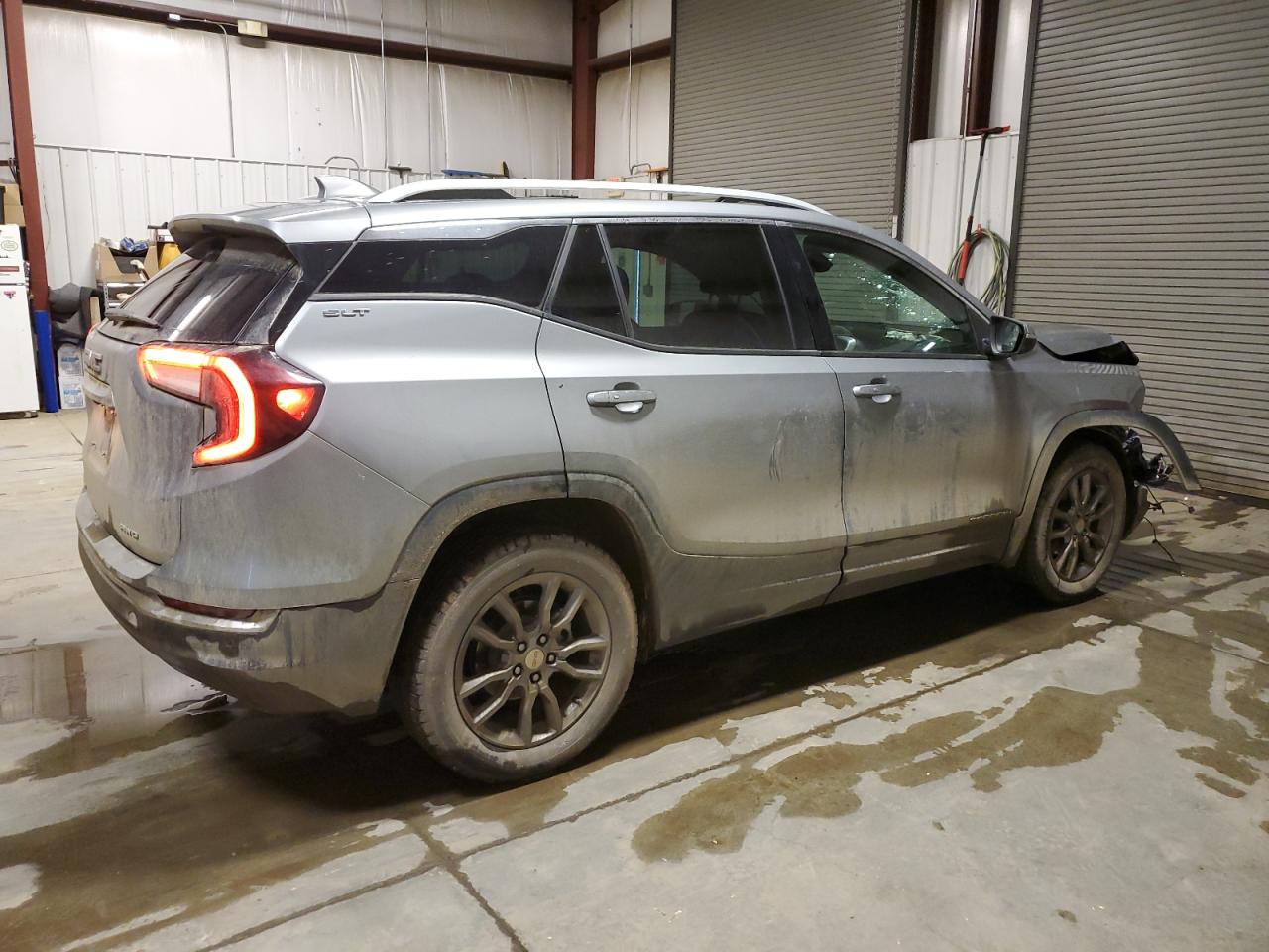 GMC Terrain 2023 — 4