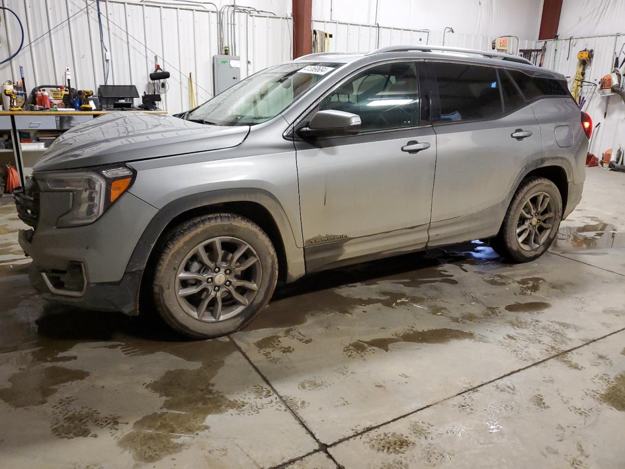 2023 GMC TERRAIN SLT