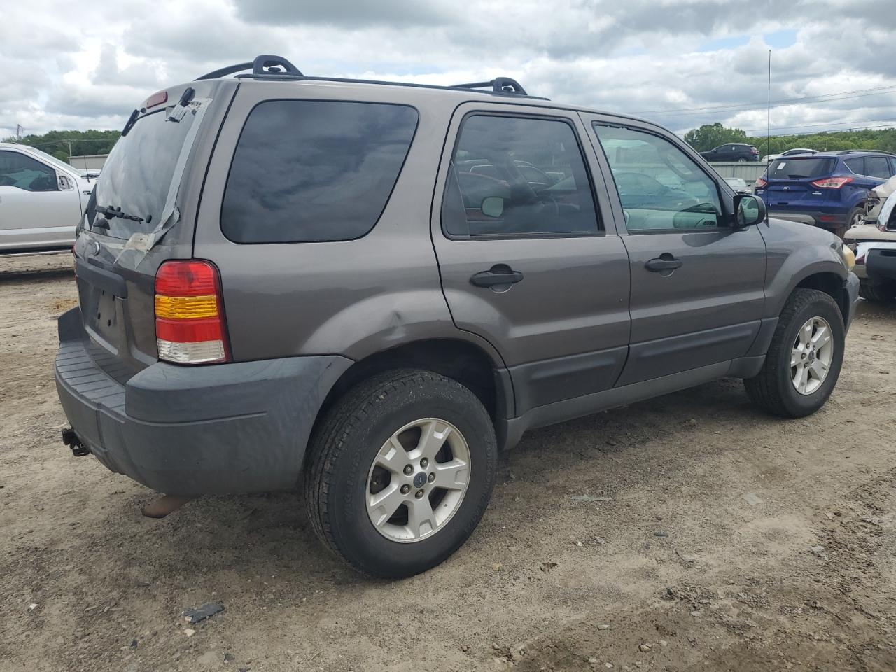 Ford Escape 2005 — 4