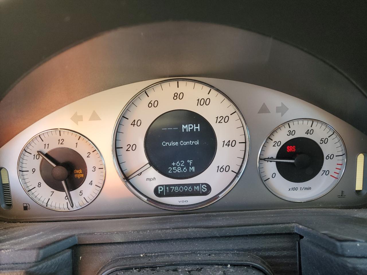 Mercedes-Benz E 2009 — 10