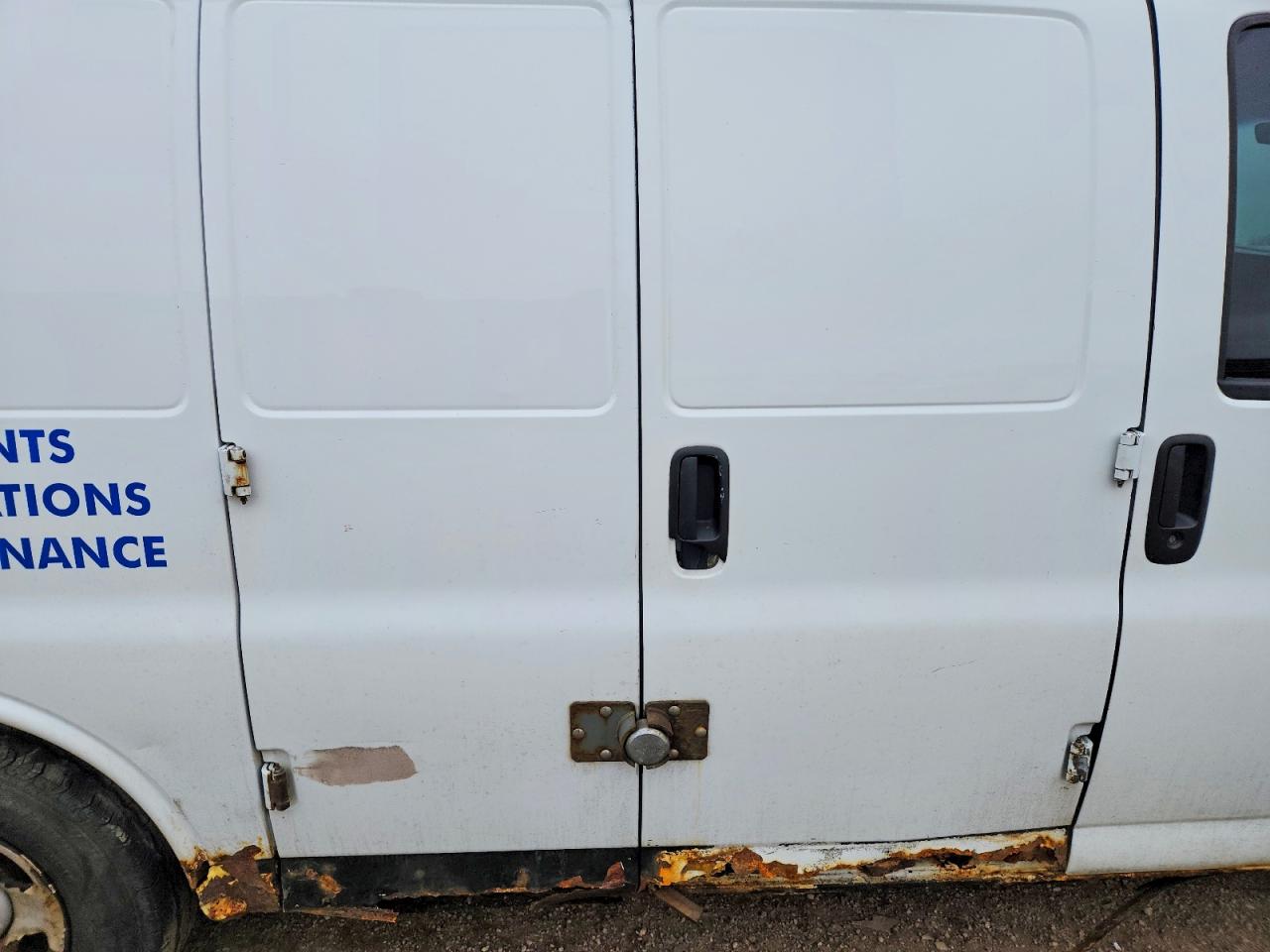 Chevrolet Express G1500 2007 — 12