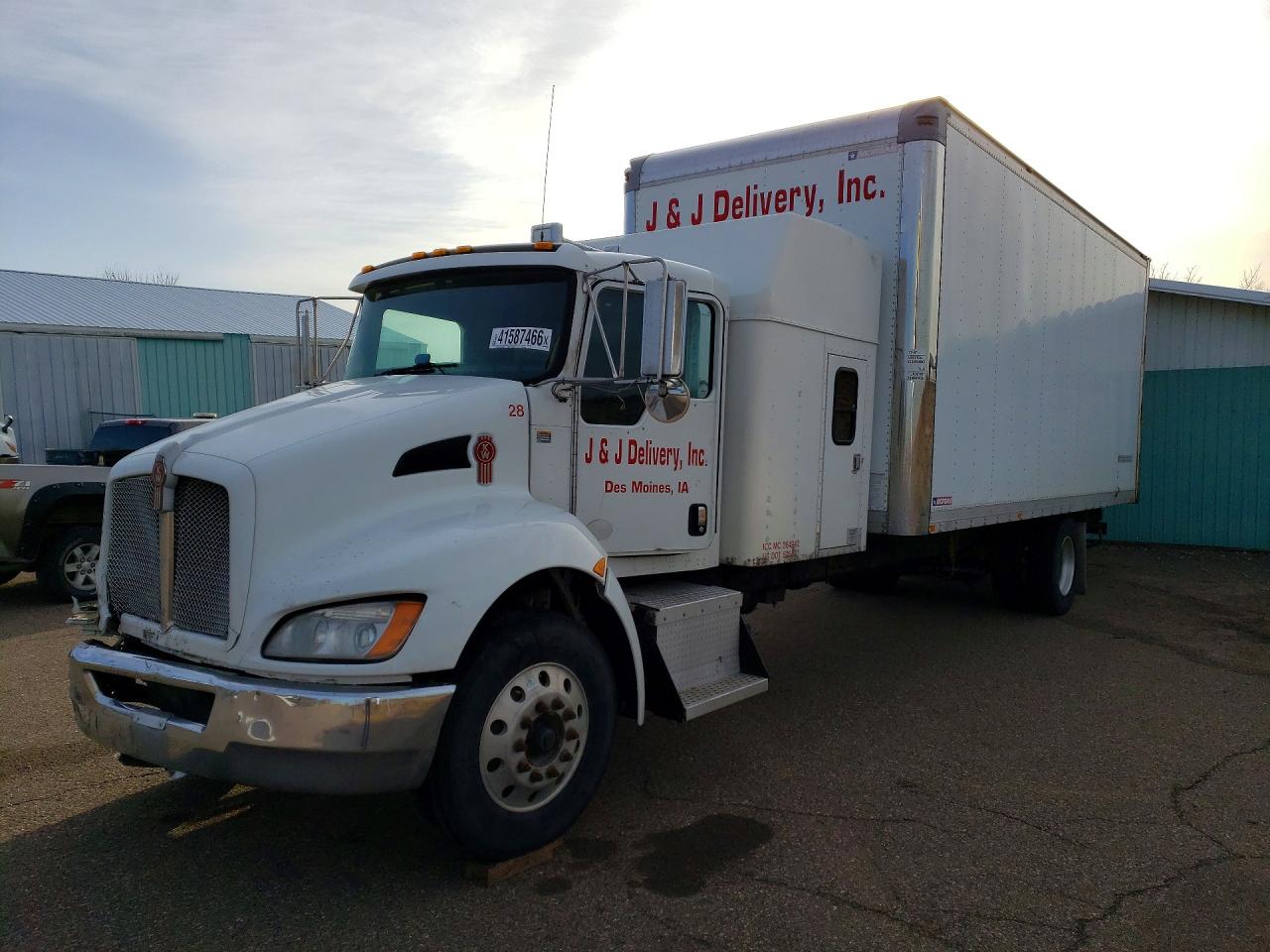 Kenworth T300 2013 — 2