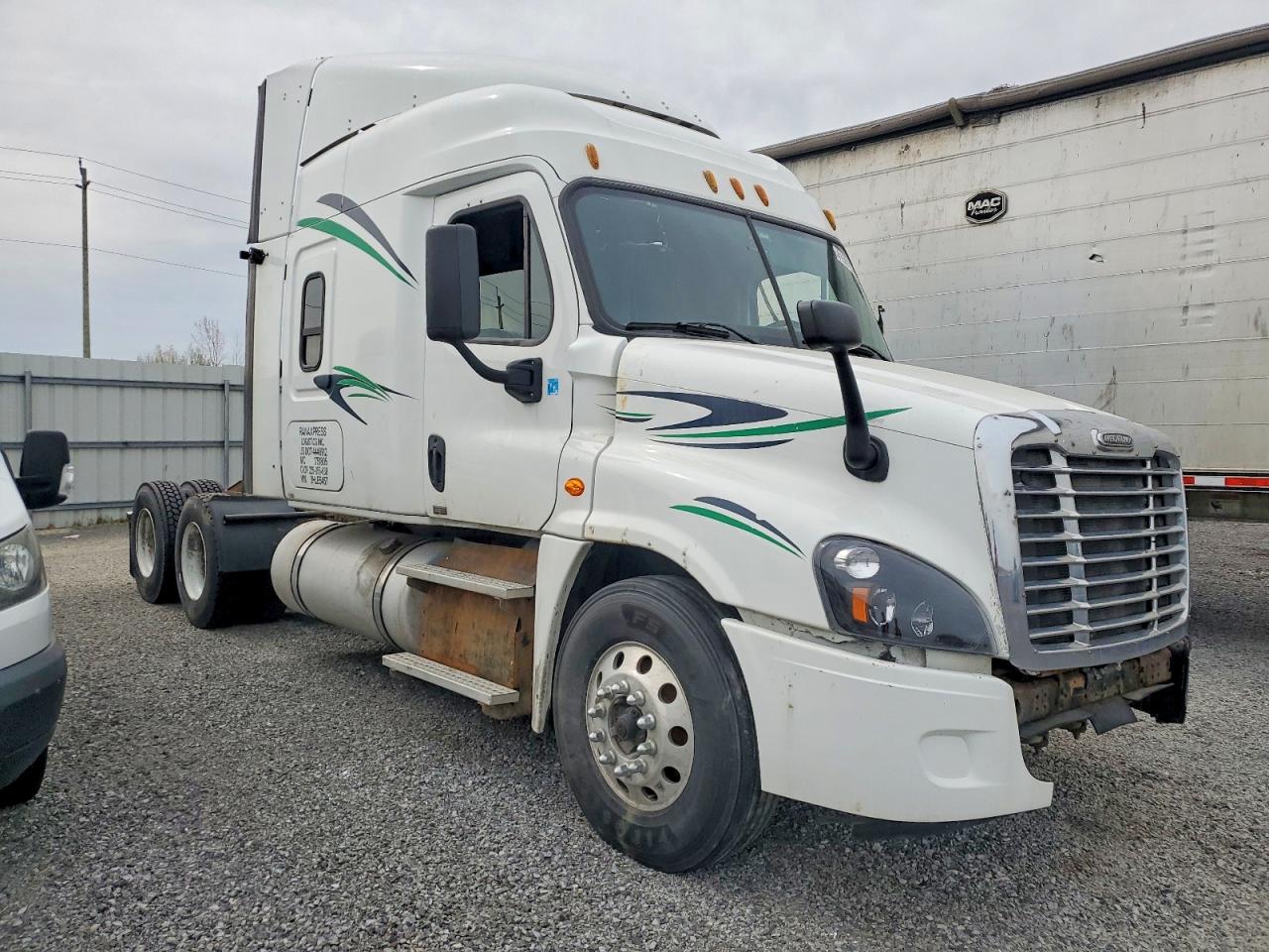 2017 FREIGHTLINER CASCADIA 125