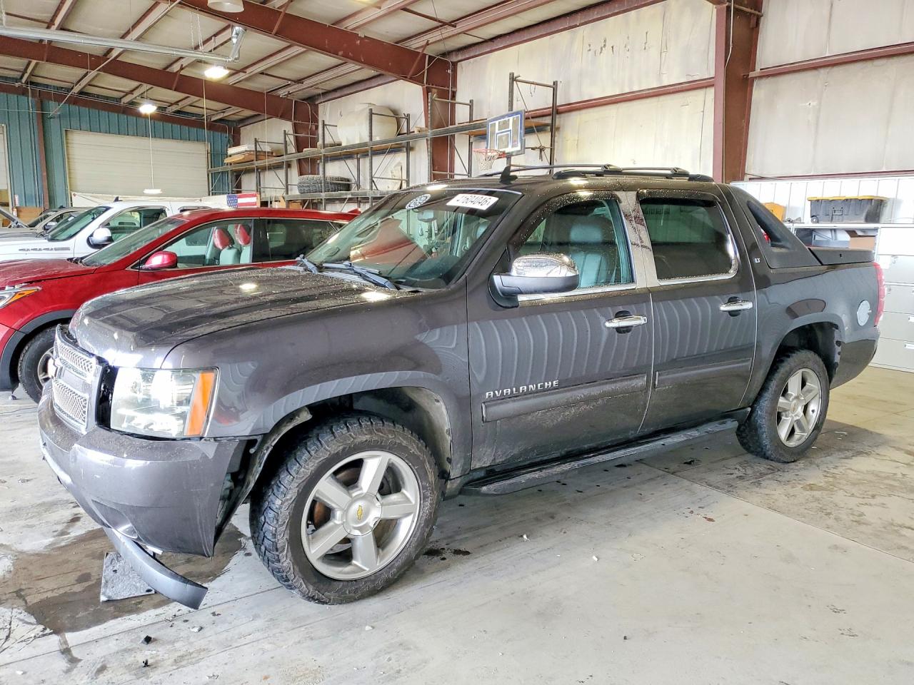 CHEVROLET AVALANCHE 2011 — 2