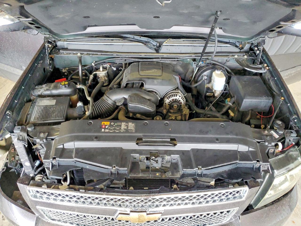 CHEVROLET AVALANCHE 2011 — 12