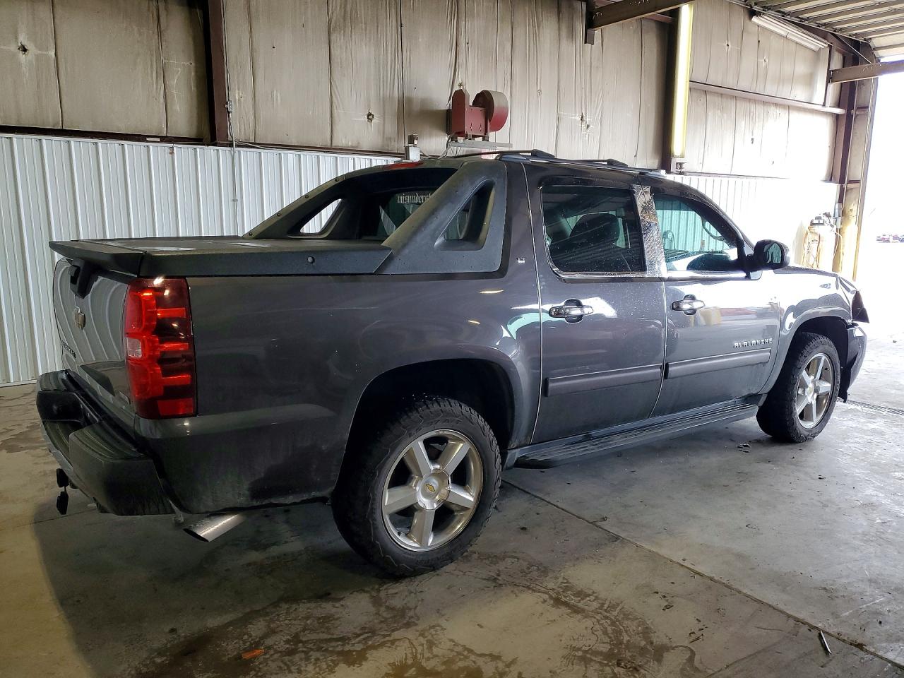 CHEVROLET AVALANCHE 2011 — 4