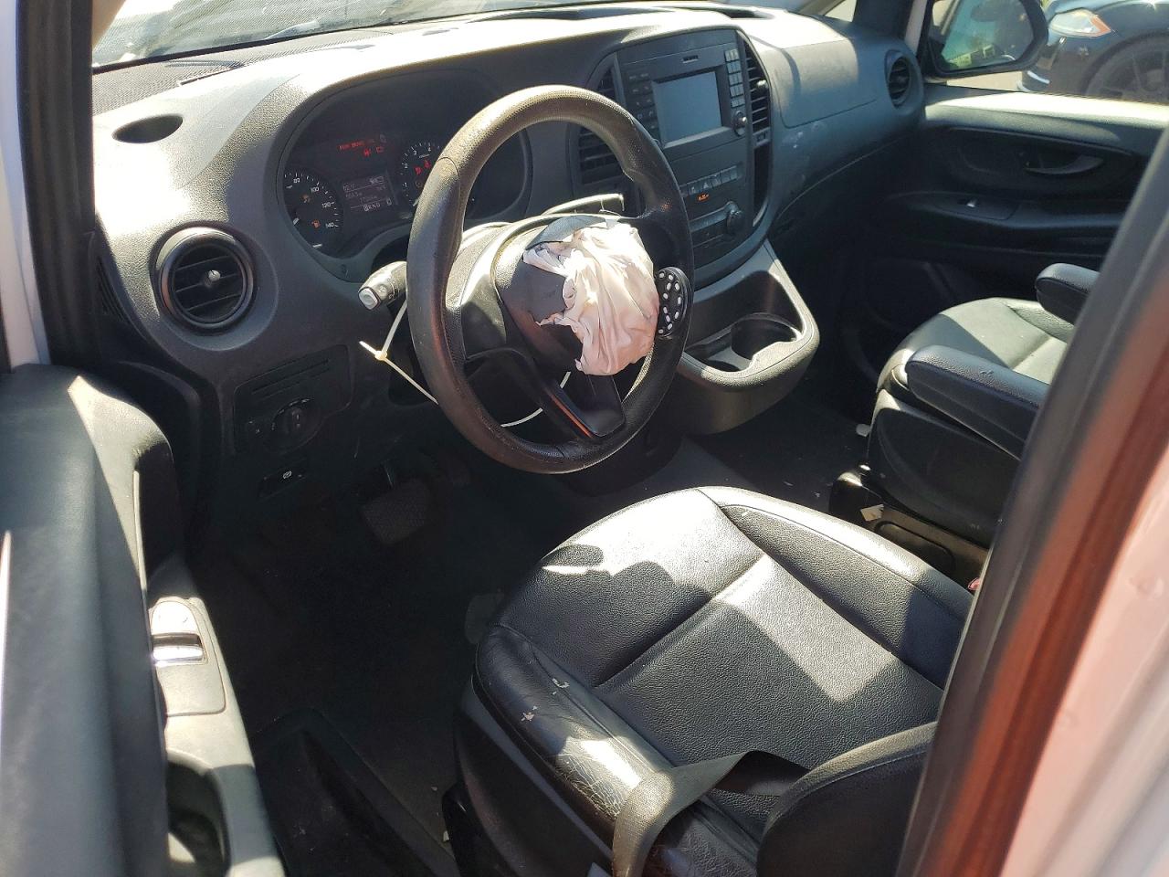 Mercedes Benz Metris 2020 — 9