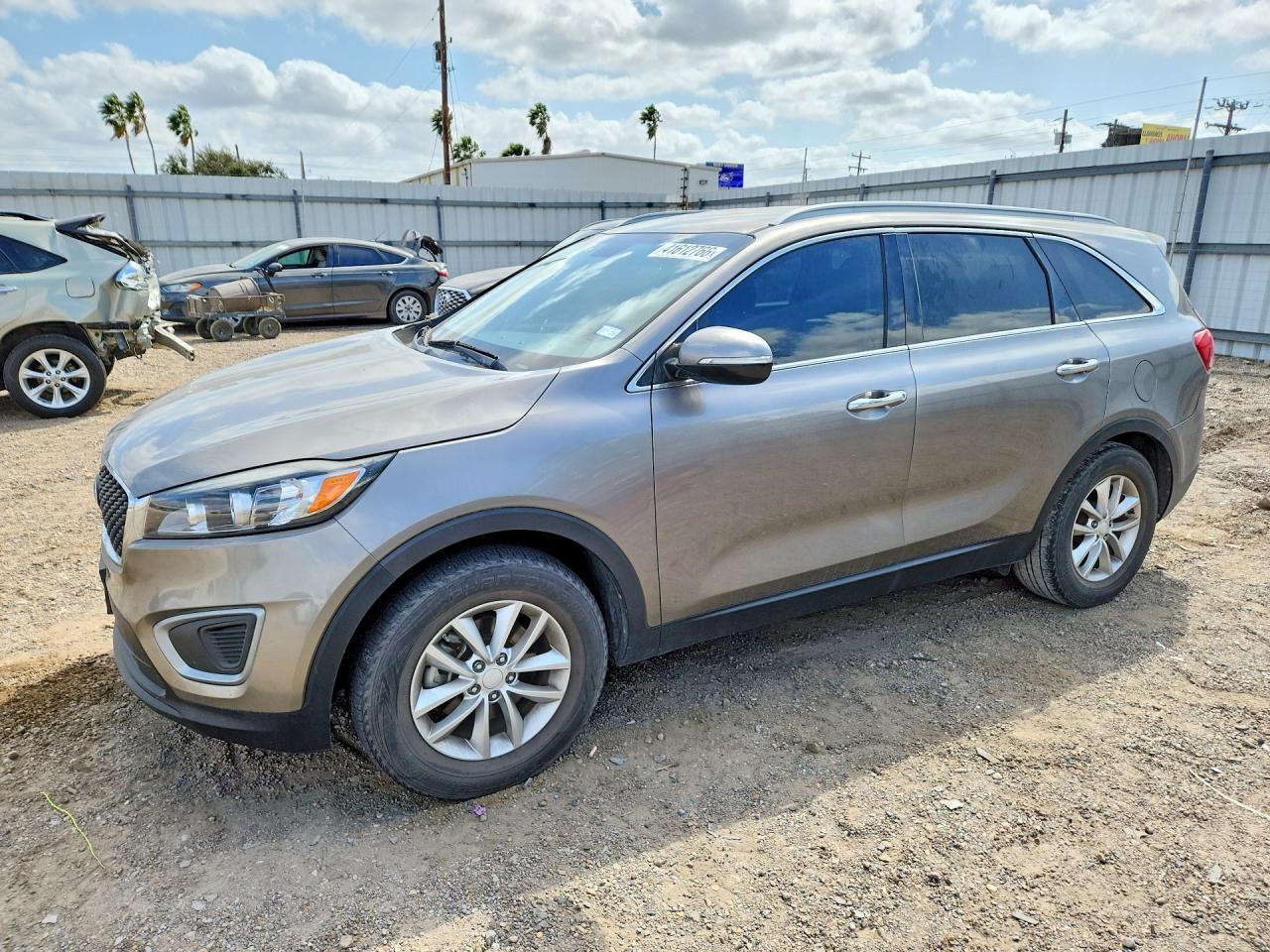 2016 KIA SORENTO LX