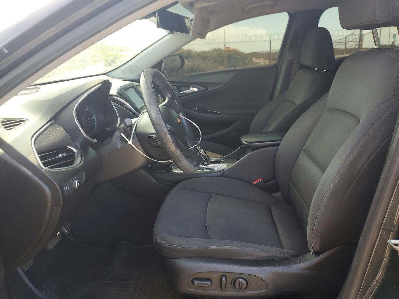 Chevrolet Malibu 2016 — 8
