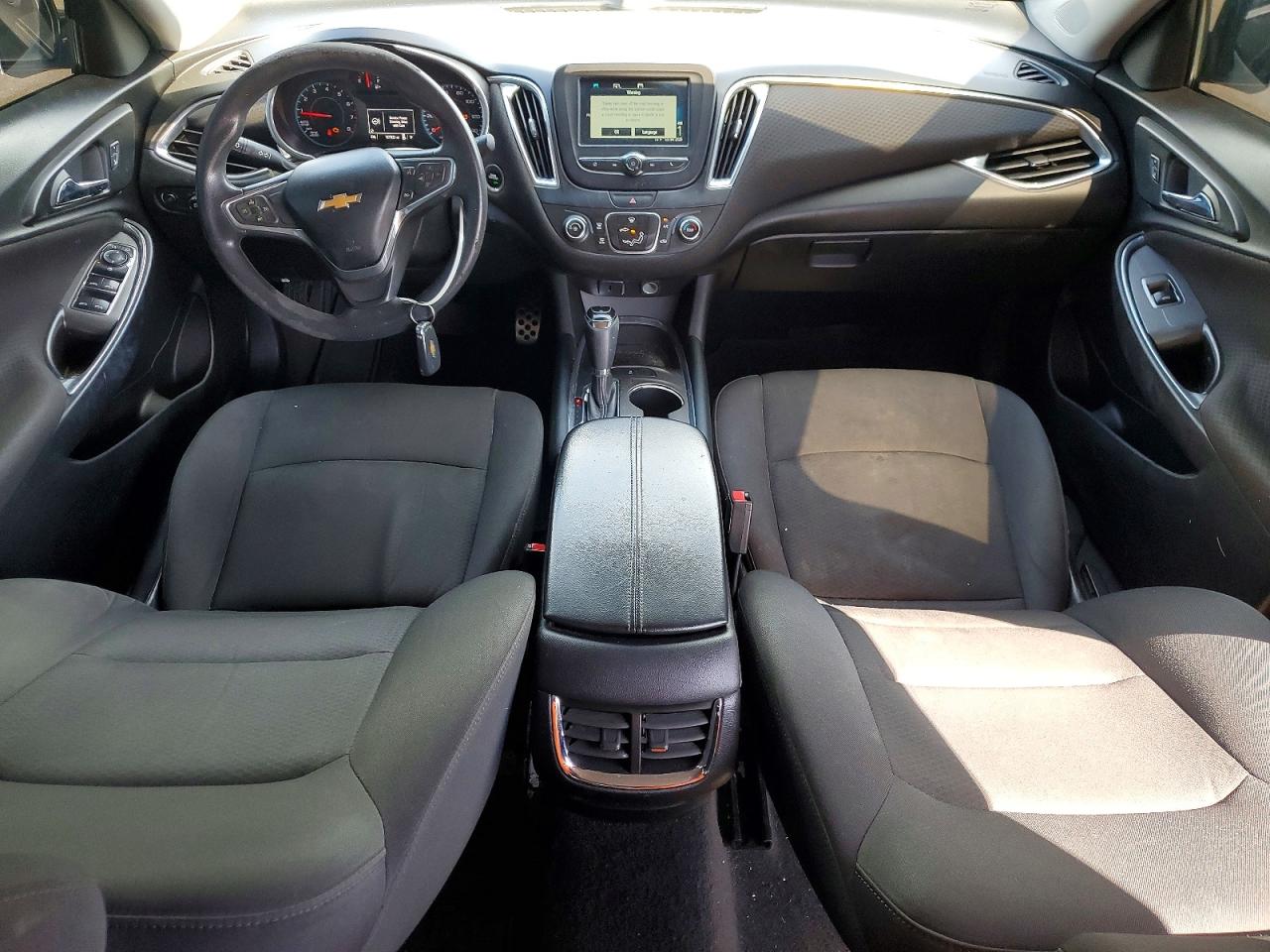 Chevrolet Malibu 2016 — 9