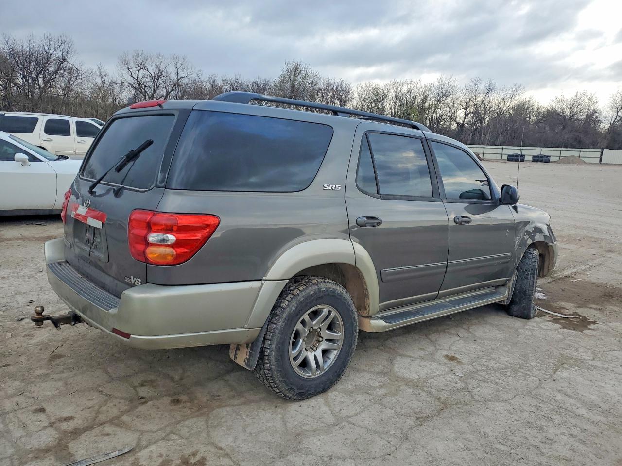 Toyota Sequoia 2004 — 4