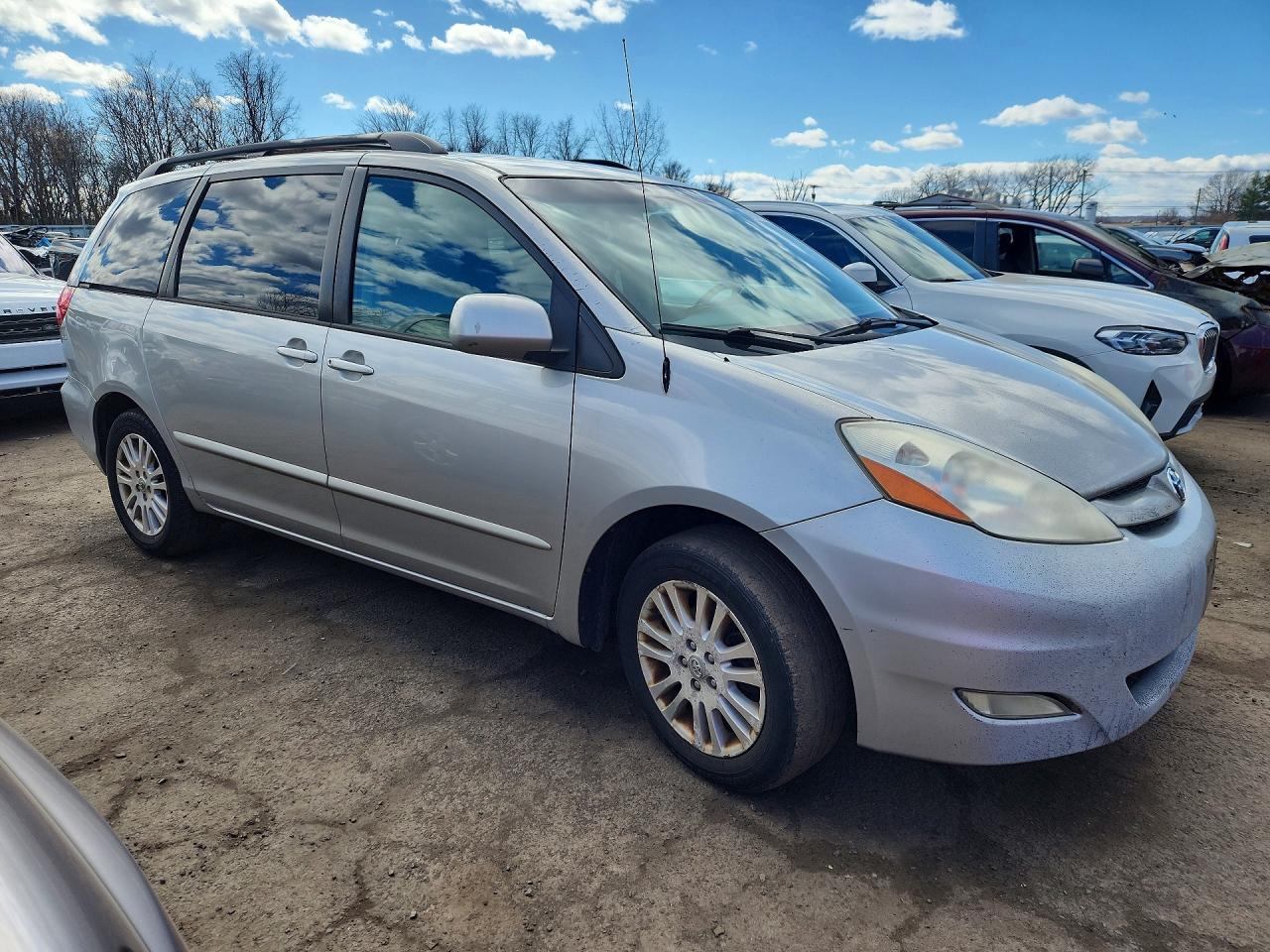 2009 TOYT SIENNA