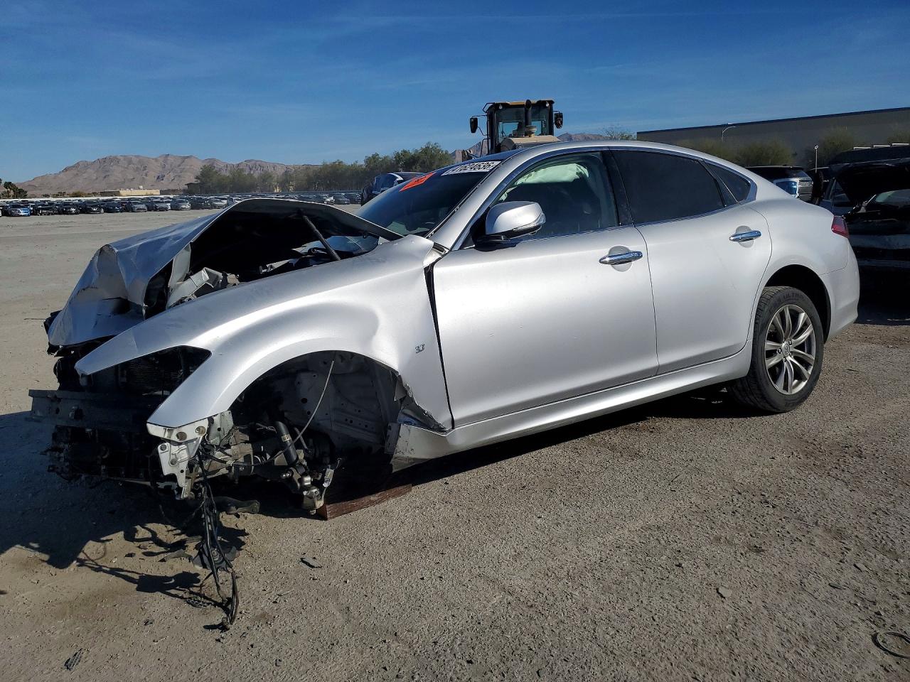 2018 INFINITI Q70 3.7 LUXE