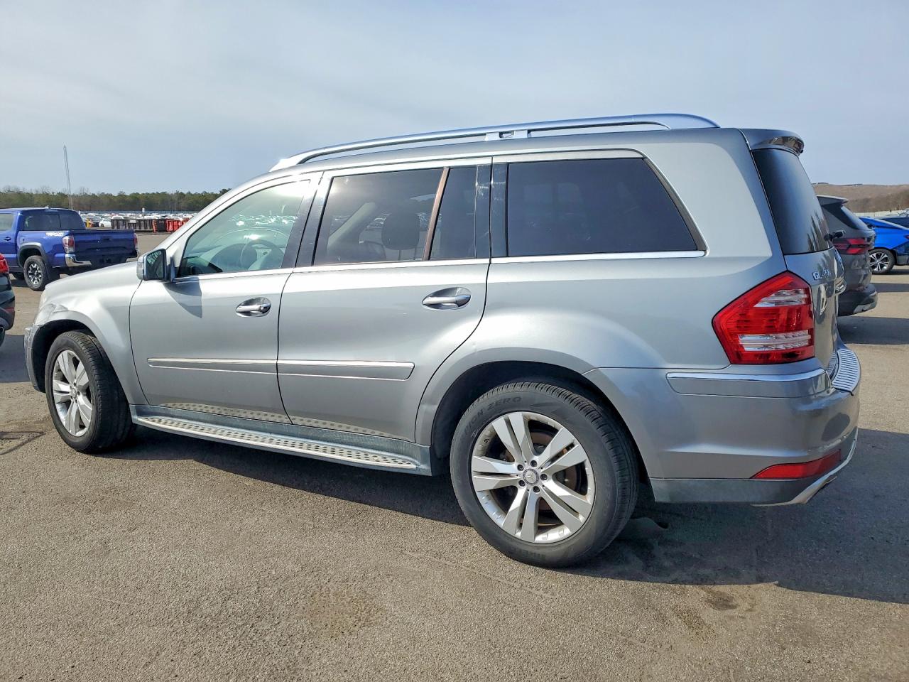 Mercedes-Benz Gl 2011 — 2
