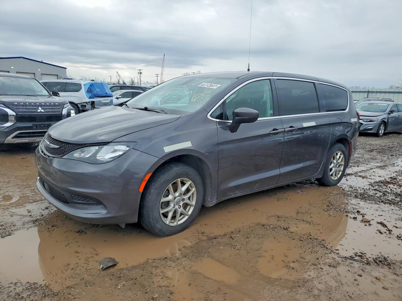 Chrysler Voyager 2022 — 2
