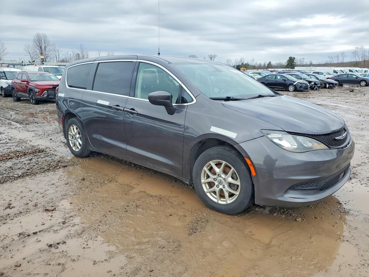 Chrysler Voyager 2022 — 5
