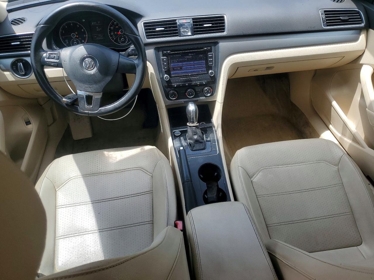 Volkswagen Passat 2015 — 9