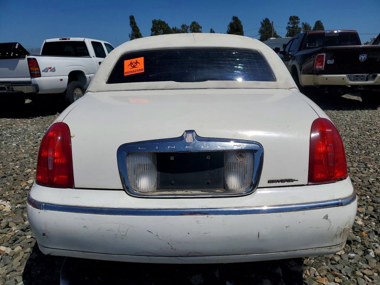 Lincoln Town Car 2001 — 7