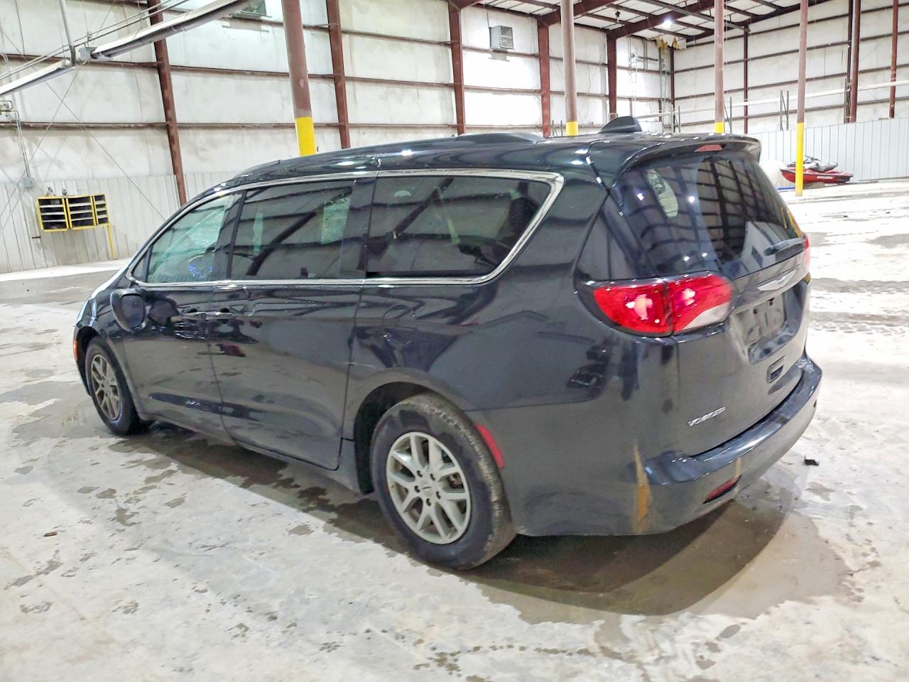 Chrysler Voyager 2021 — 3