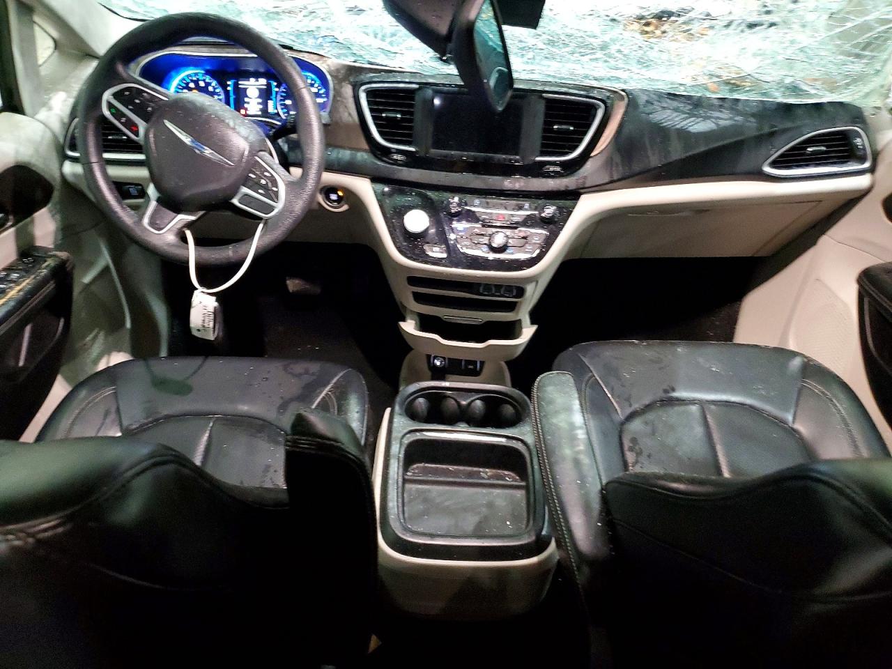 Chrysler Voyager 2021 — 9