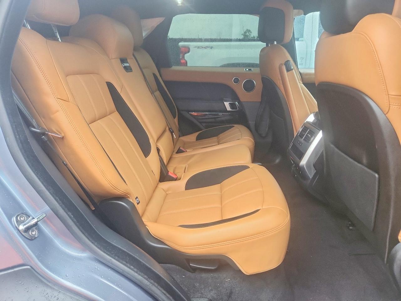 Land Rover Range Rover Sport 2021 — 12