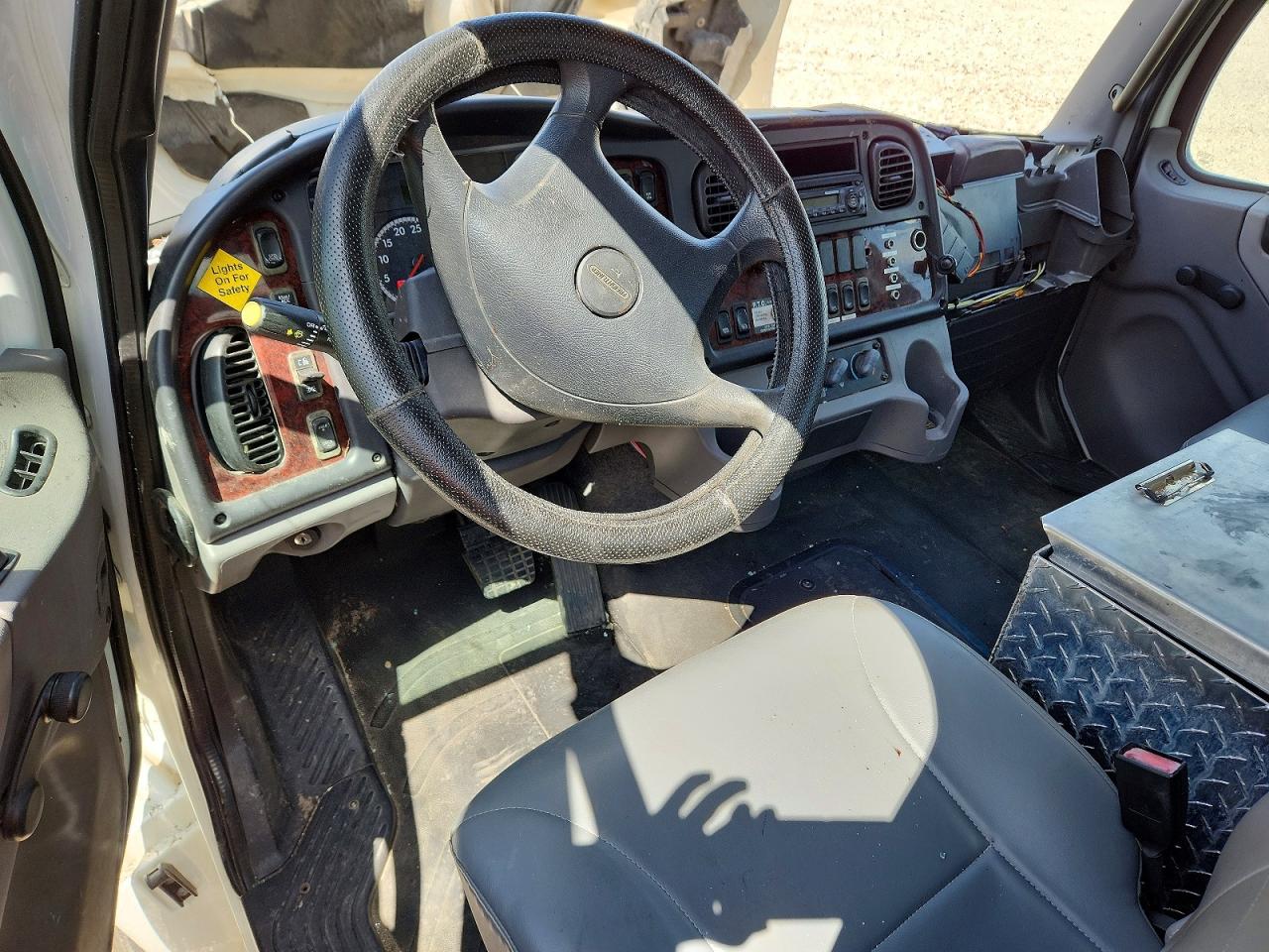 Freightliner M2 2012 — 9