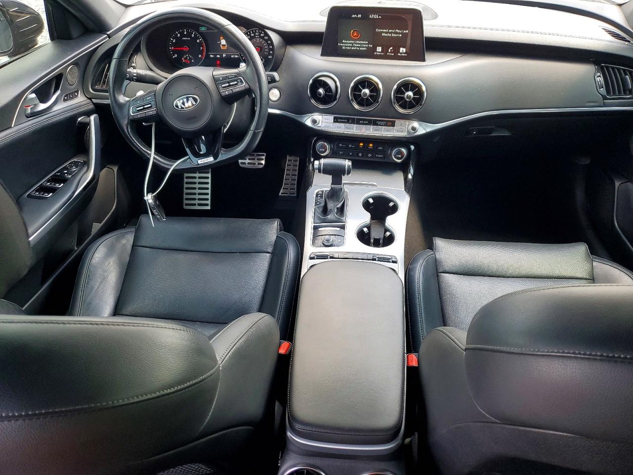 Kia Stinger 2020 — 9
