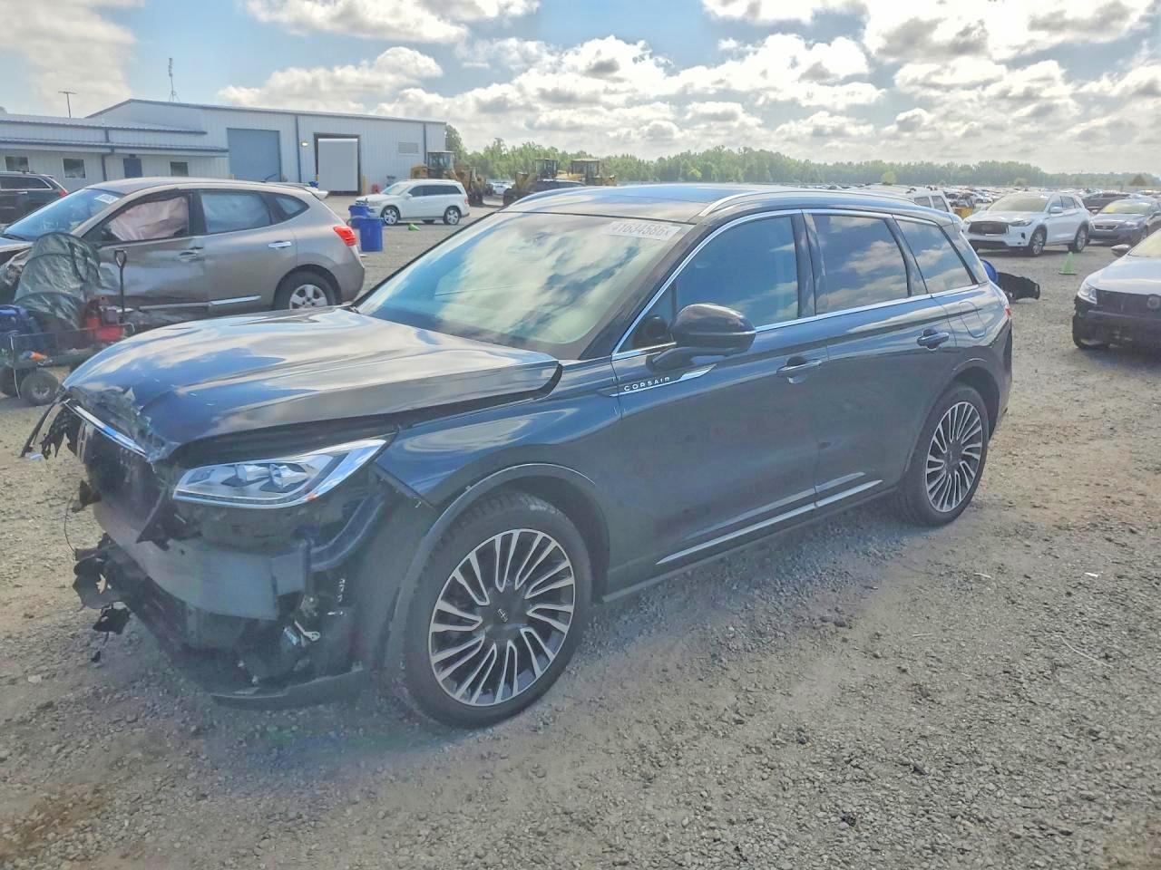 Lincoln Corsair 2021 — 2