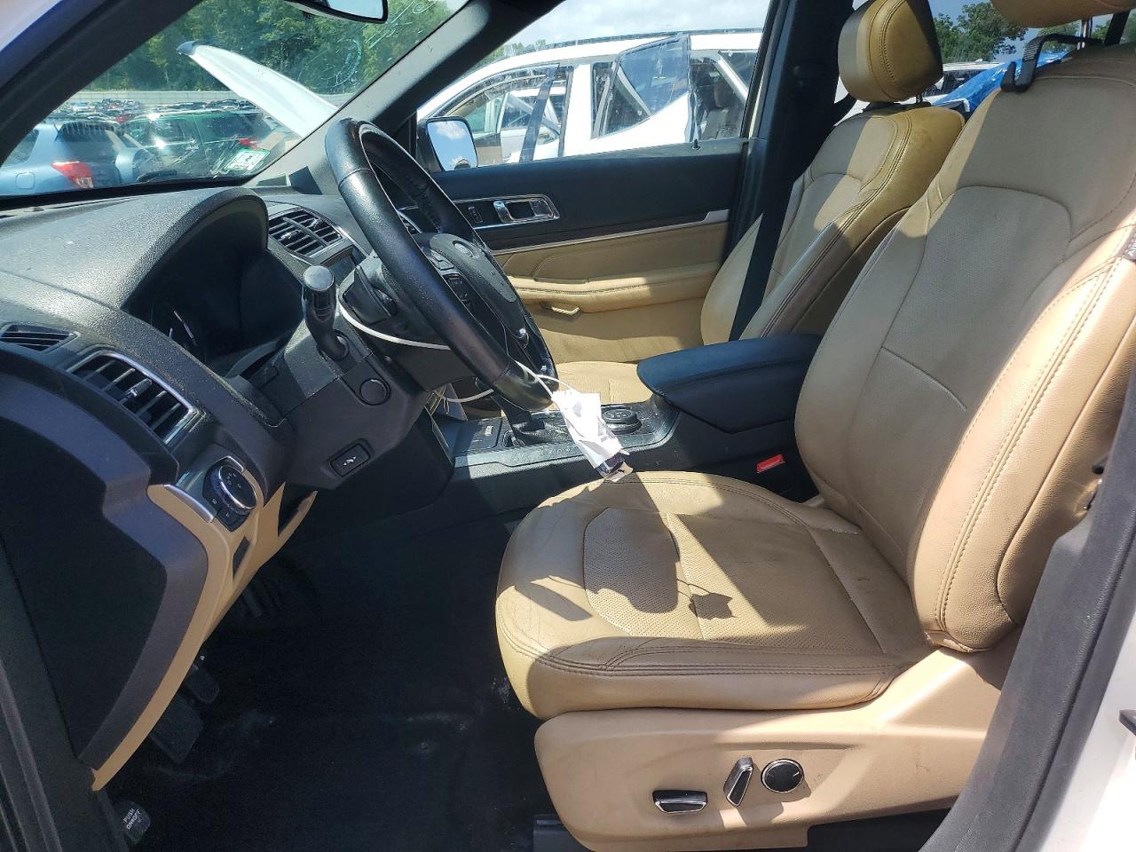 Ford Explorer 2017 — 8