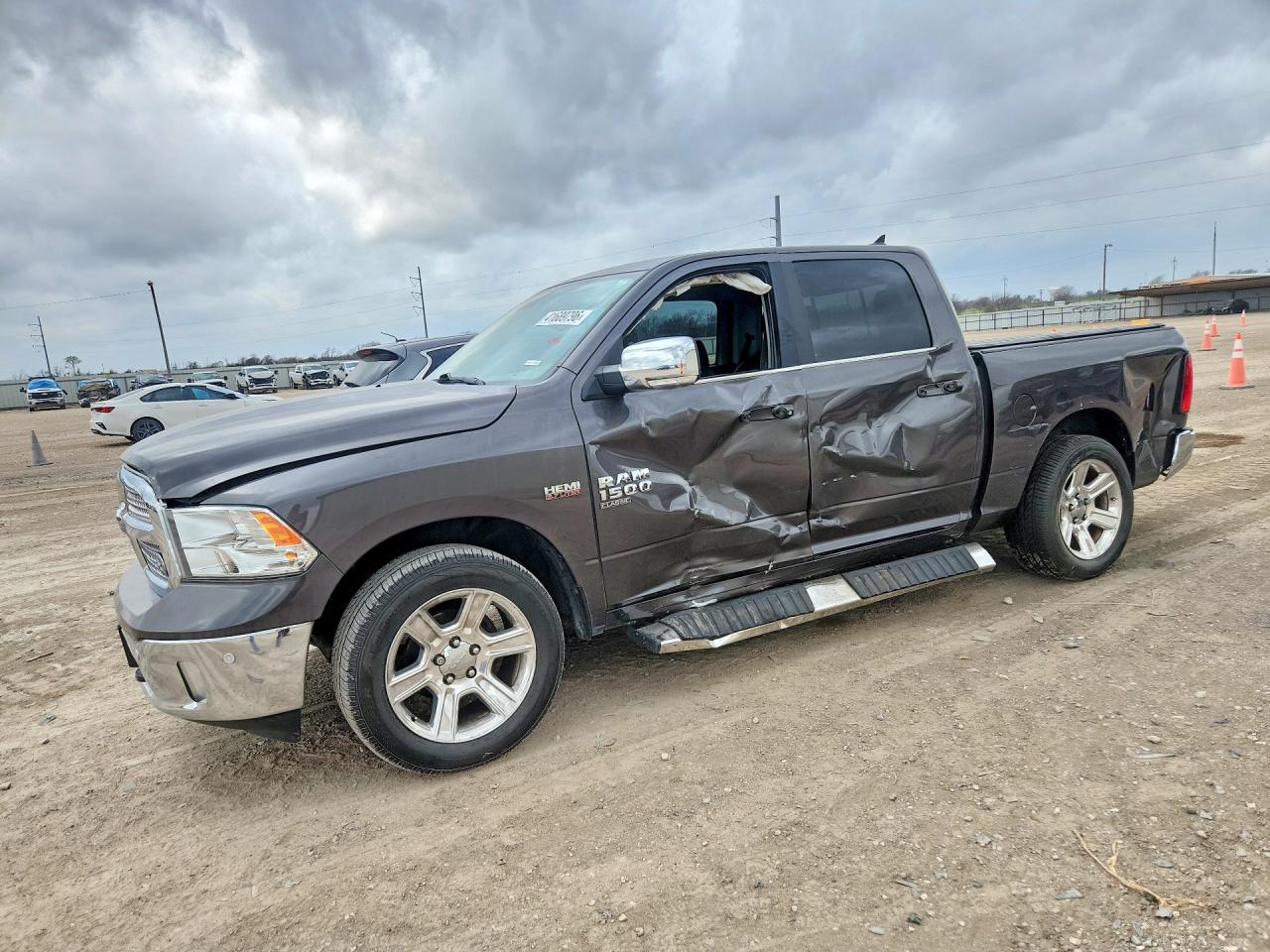 2019 RAM 1500 CLASSIC SLT