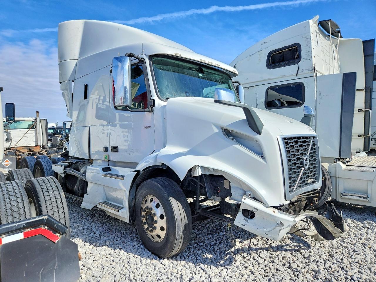 2021 VOLV VNR