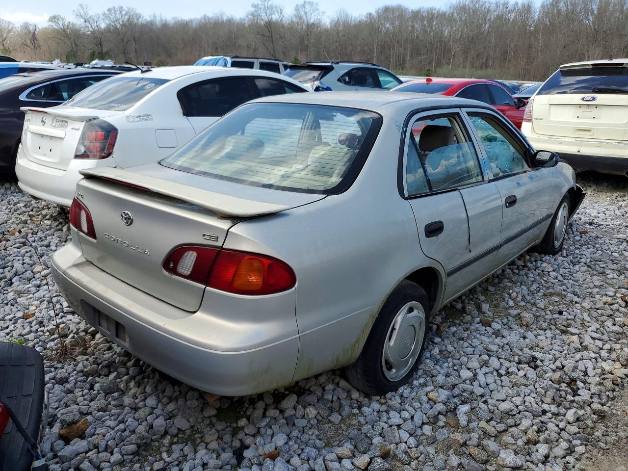 TOYOTA COROLLA 2000 — 4