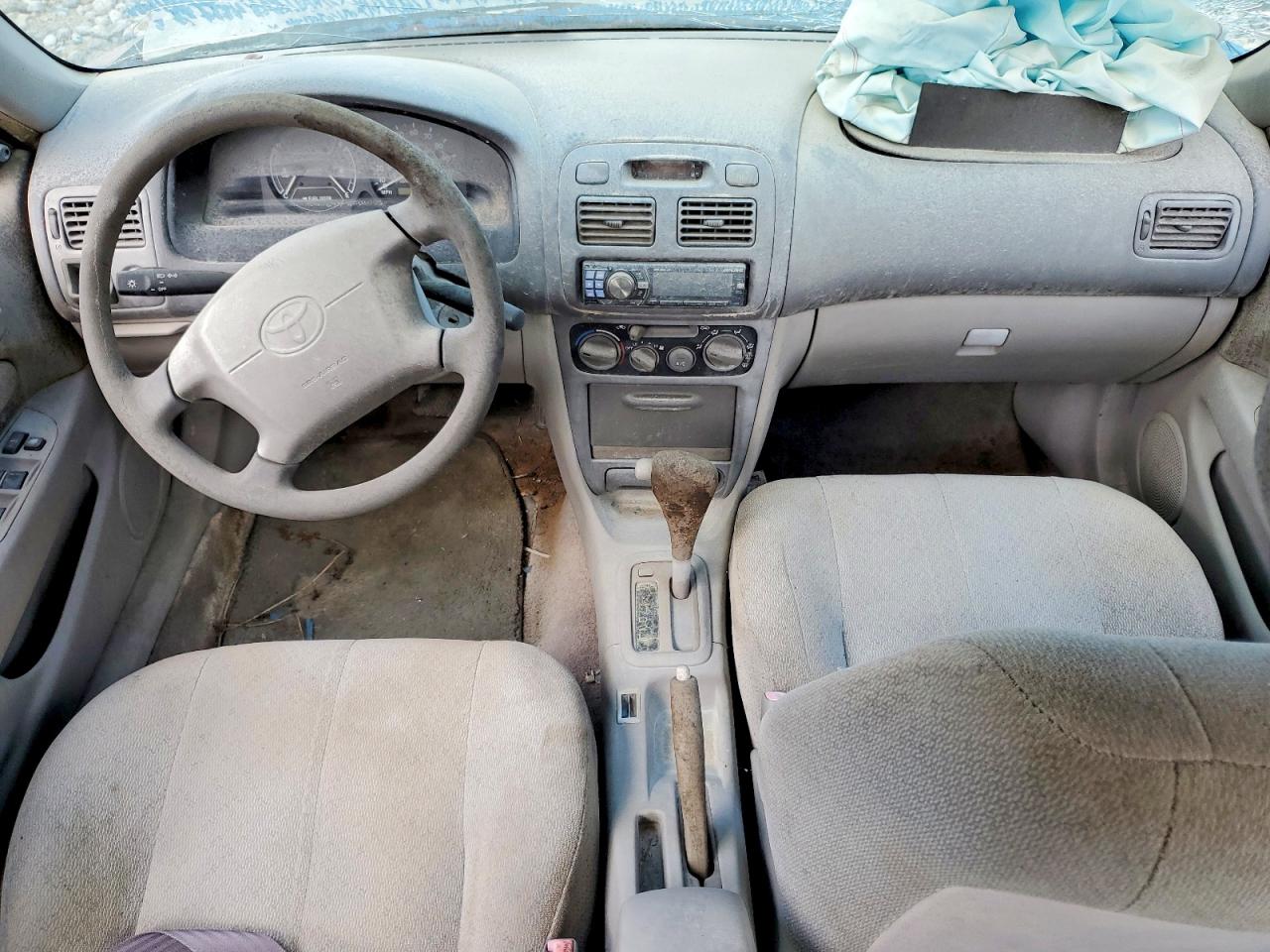 TOYOTA COROLLA 2000 — 9