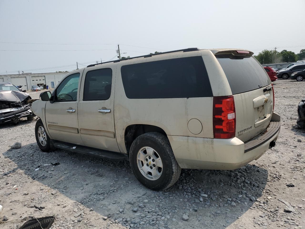 CHEVROLET SUBURBAN 2010 — 3