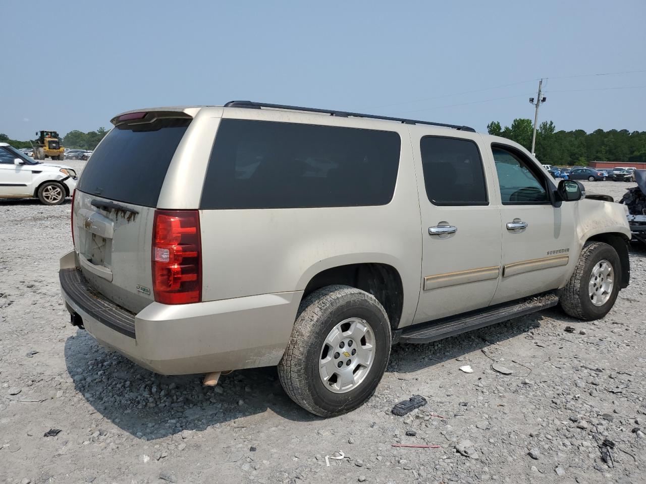 CHEVROLET SUBURBAN 2010 — 4