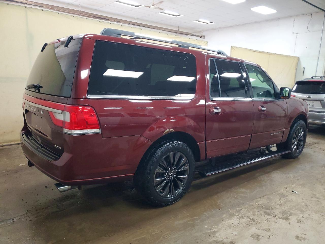 LINCOLN NAVIGATOR 2015 — 4