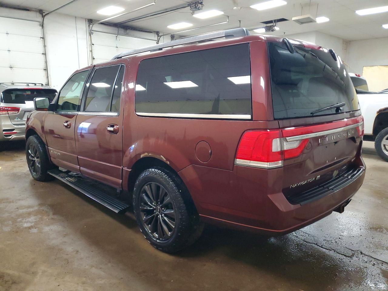 LINCOLN NAVIGATOR 2015 — 3