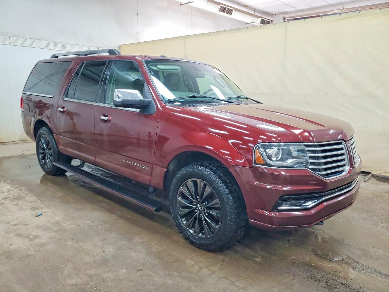 LINCOLN NAVIGATOR 2015 — 5