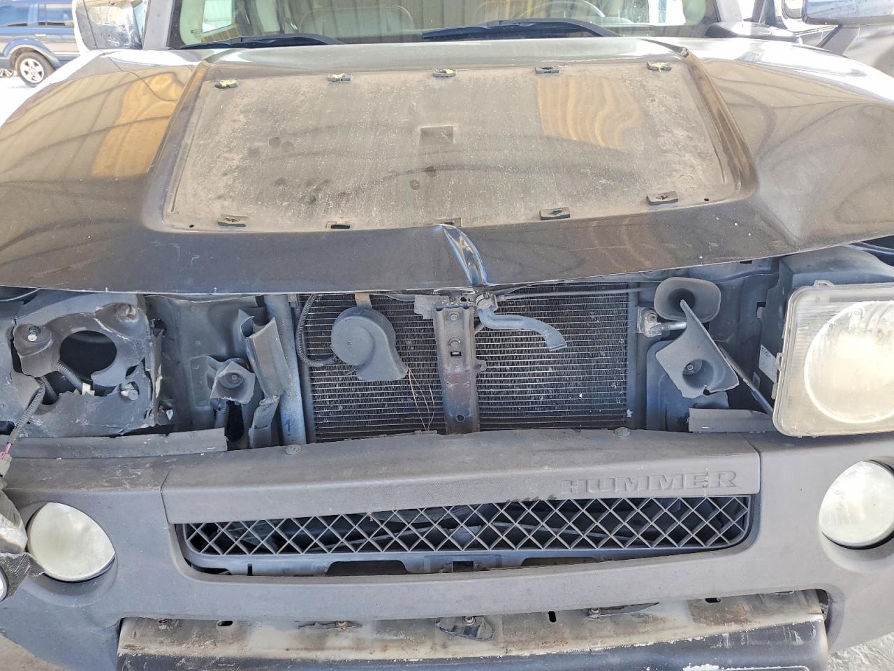 HUMMER H3 2009 — 12