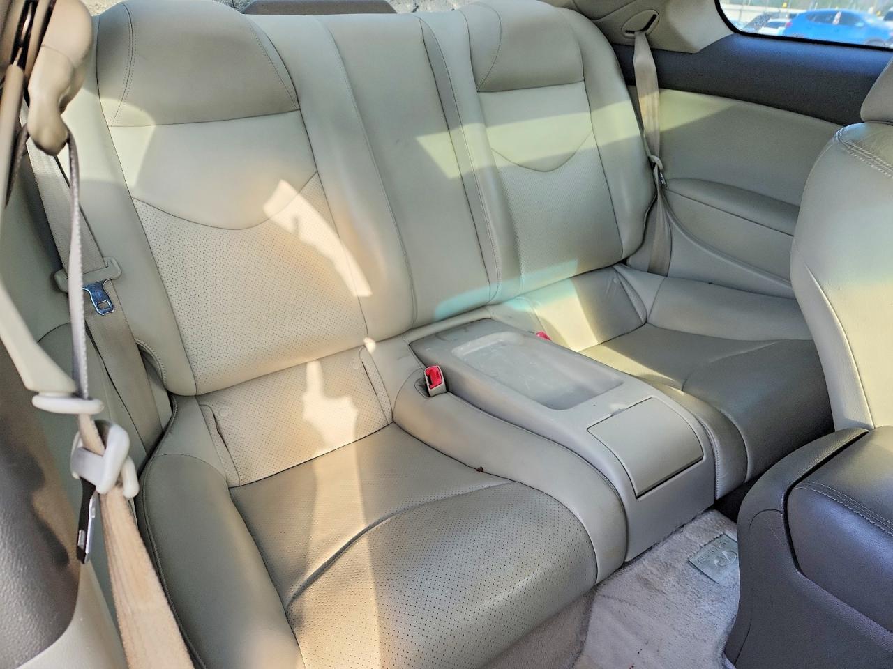 INFINITI G37 COUPE 2011 — 11