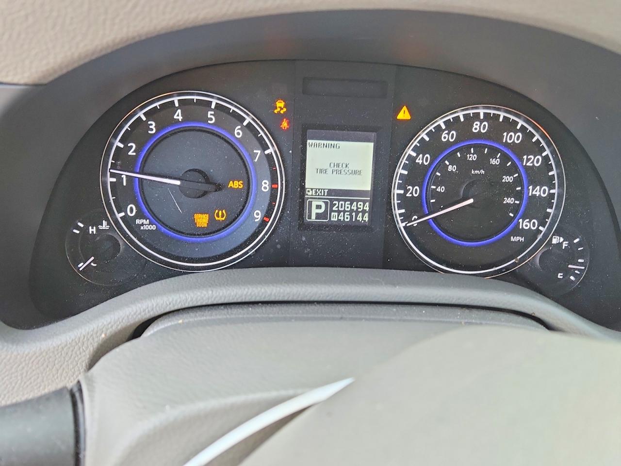 INFINITI G37 COUPE 2011 — 10
