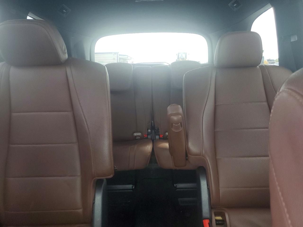 MERCEDES-BENZ GLS 2024 — 11