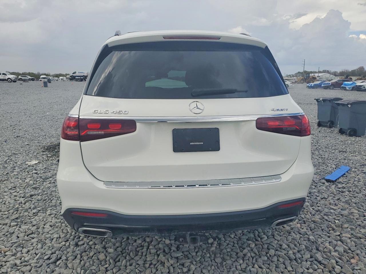 MERCEDES-BENZ GLS 2024 — 7