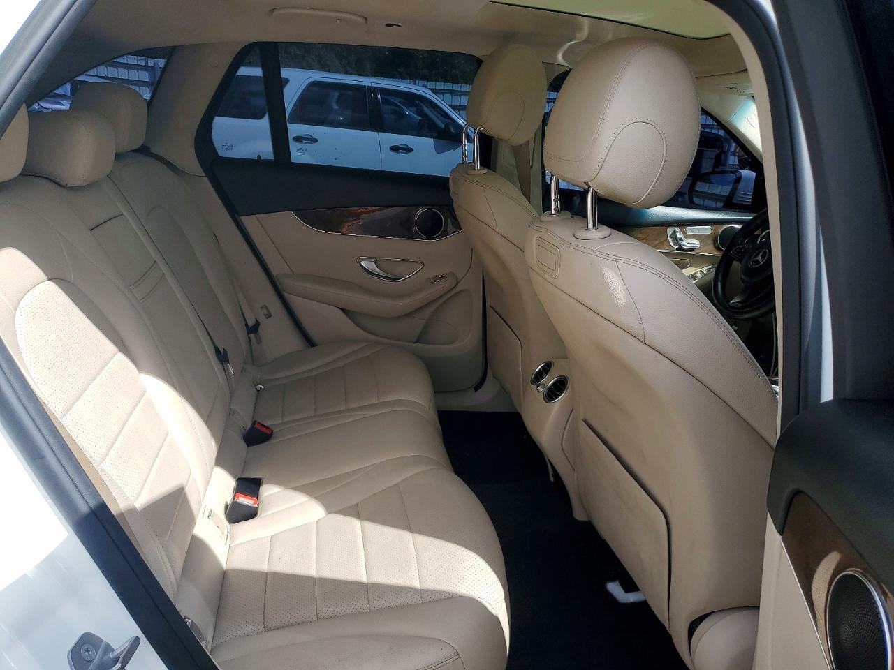 MERCEDES-BENZ GLC 2018 — 12